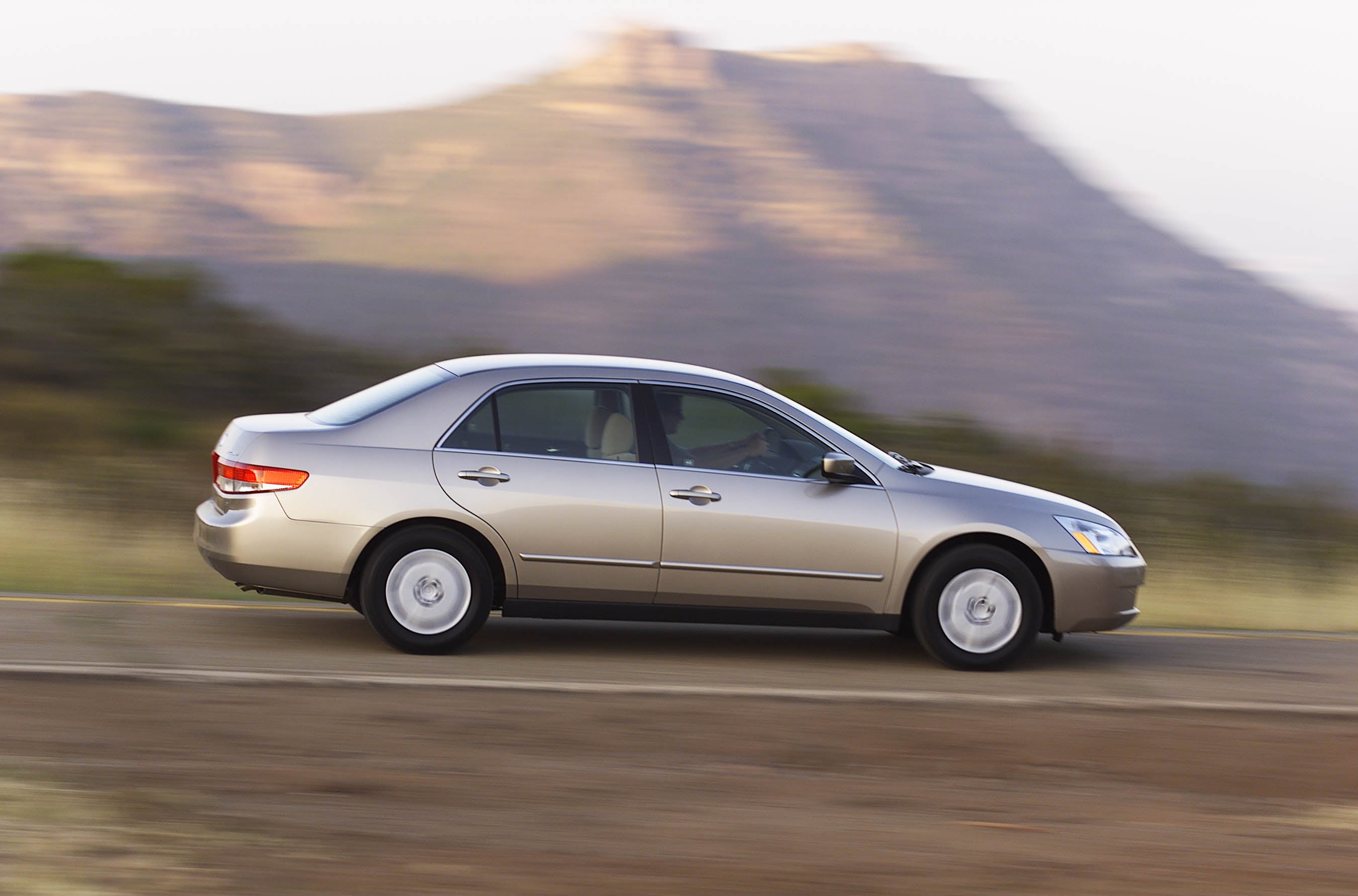 04accord_Gold4door_640eac34-