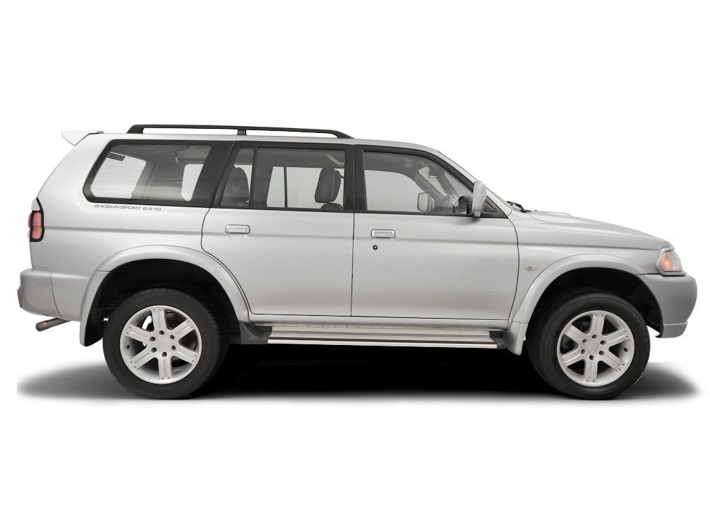 Checking clutch fluid Mitsubishi Shogun Sport 2001 - 2009