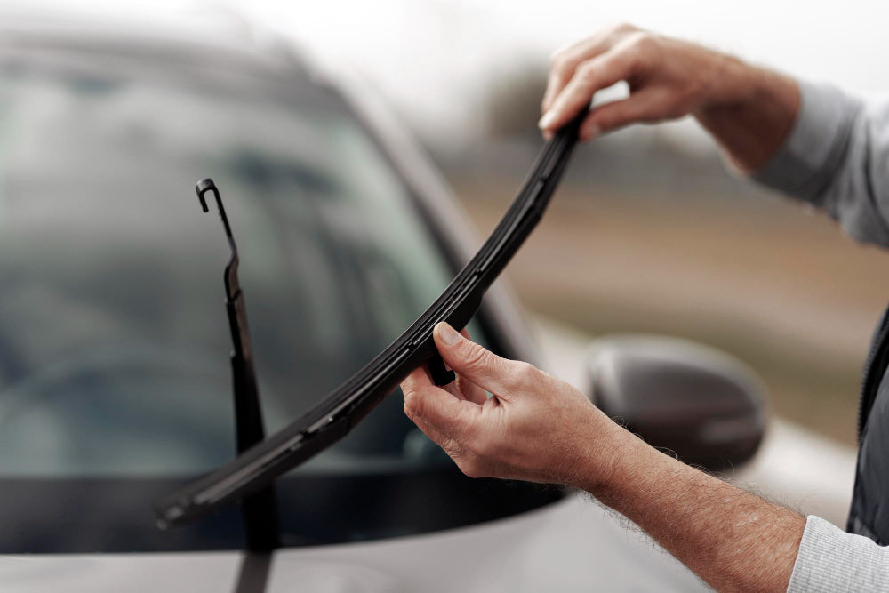What Is The 2020 Ford Escape Windshield Wiper Size?