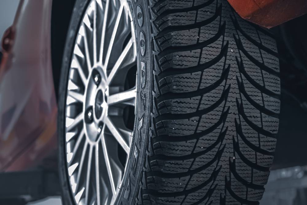 What Is The Standard 2024 Chevy Blazer Tire Size And Fitment Guide